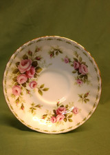 Royal Albert Old English Roses