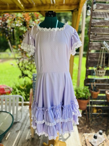 Vintage square dance prairie - square,