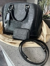 Louis Vuitton Alma PM EPI