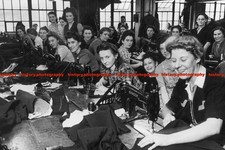 F007122 Girls working in