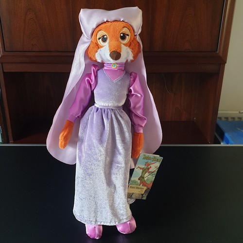 Disney store 2018 - store, maid