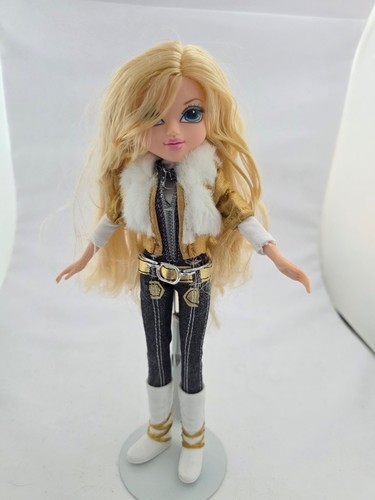 Moxie girlz doll - moxie, avery