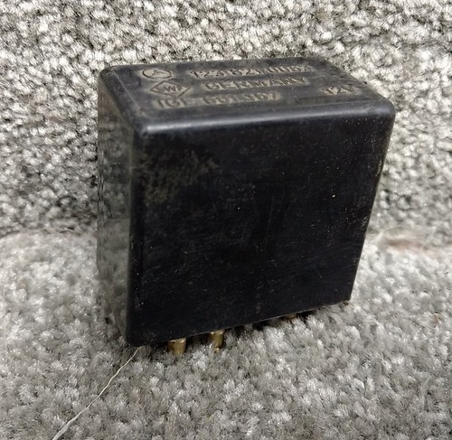 Mercedes wiper relay w114 w115 - wiper,
