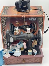 Enesco My Favorite Things 1989 Musical Sewing Machine Animated Mice w/ Box