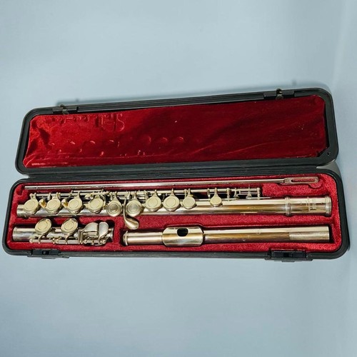 Yamaha yfl 211 flute with - with, e