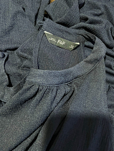 Black sleeveless knit - f&f,