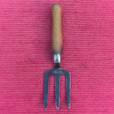 VINTAGE ELWELL HAND GARDENING FORK GARDEN OLD VINTAGE TOOLS