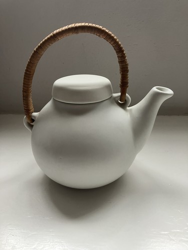 Matte white ulla procope - white,