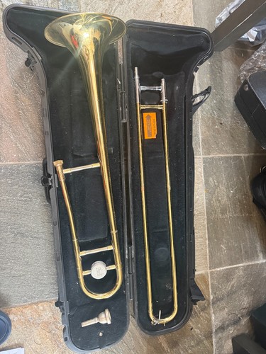 Bach tb300 trombone - with, hard