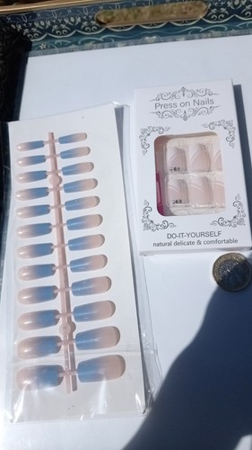 Blue nude ombre - nude, medium