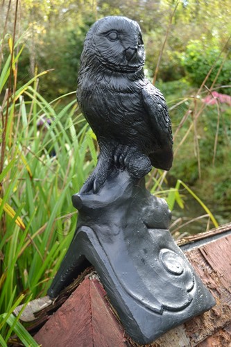 Owl roof finial - , 90°