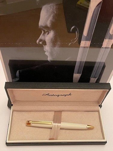 Autograph white and - white, gold