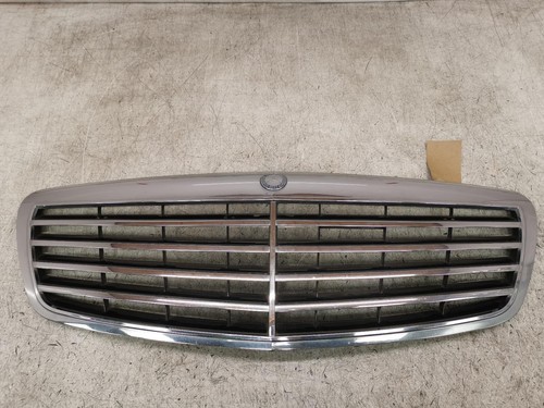 Mercedes class front - front, grille
