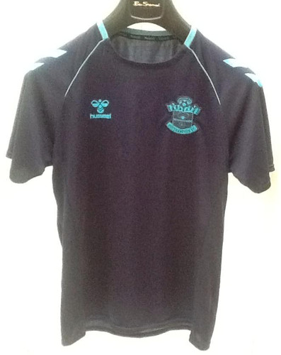 Early 2020 authentic hummel - 2020's,