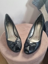Lotus Ladies Peep-Toe Shoes