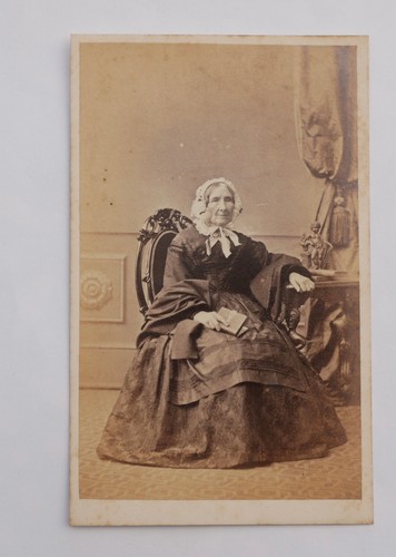 Cdv elderly victorian lady - cdv,