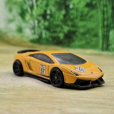 Hot Wheels Lamborghini Gallardo Diecast Model Car 1/64 (22) Used Condition 