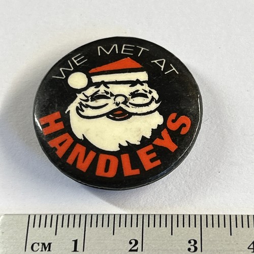 Vintage collectible pin - collectible, badge