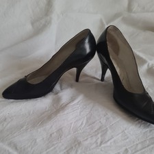 Vintage Black Rockabilly Retro