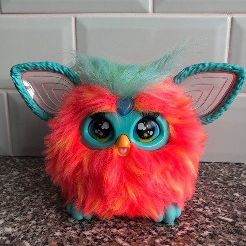 Hasbro furby coral 2023 - hasbro,