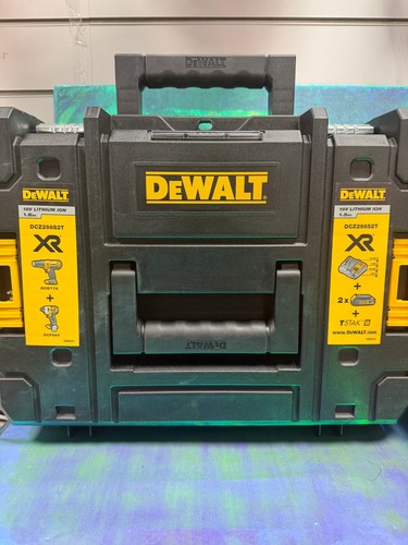 Dewlat drills battery and - drills,