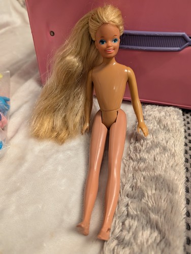 Barbie tropical skipper doll - skipper,