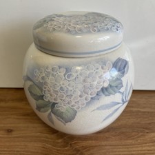 Vintage Sadler "Hydrangea" Ginger Jar 13cms Tall