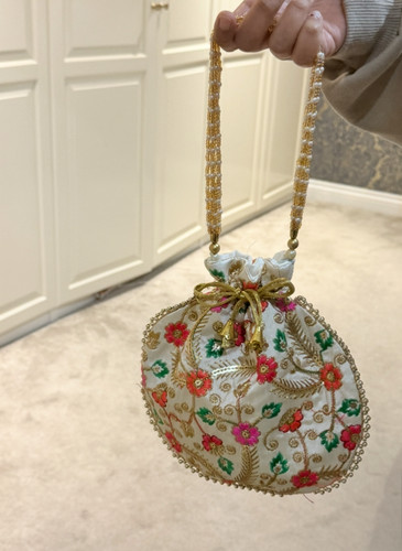 Embroidered silk indian - 45,