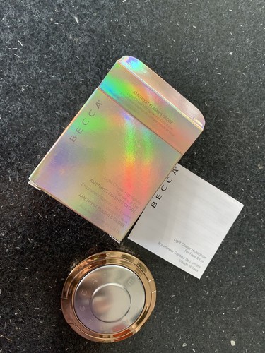 Becca light chaser highlighter - becca,