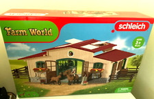 Schleich 42195 Horse Stable with horses and accessories. Brand New and Sealed