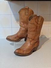 Womens Embroidered Leather