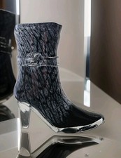 Glass Art -High-Heeled Boot