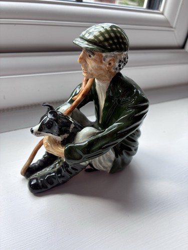 Shebeg pottery seated - shebeg, "seated