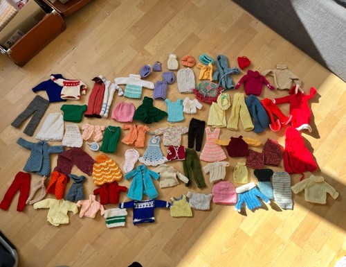 Large lot sindy doll size - lot,