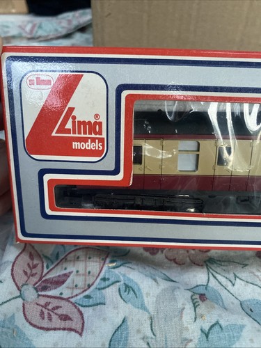 Lima model train carriage - train,