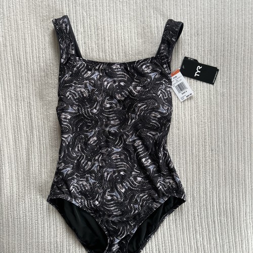 Tyr women square - tyr,