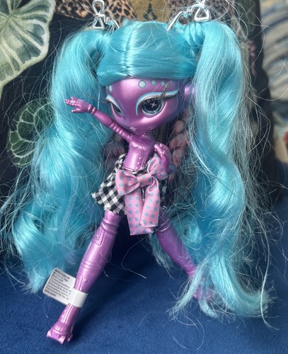 Novi stars doll mae - novi, tallick