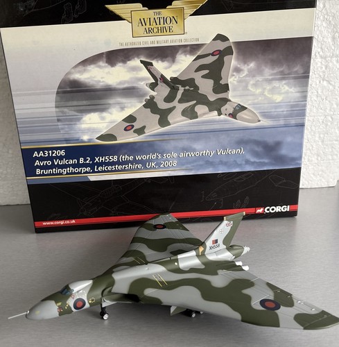 Corgi avro vulcan xh558 - avro,