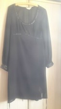 LADIES PEPPERBERRY DRESS IN BLACK