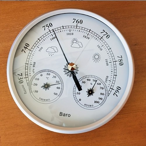Barometer thermometer in - 3, 1