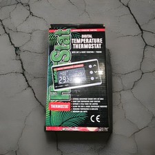 HabiStat Digital Temperature Thermostat with Day & Night Function + Timers