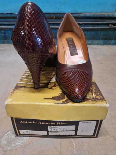 Vintage ladies shoes - ladies,