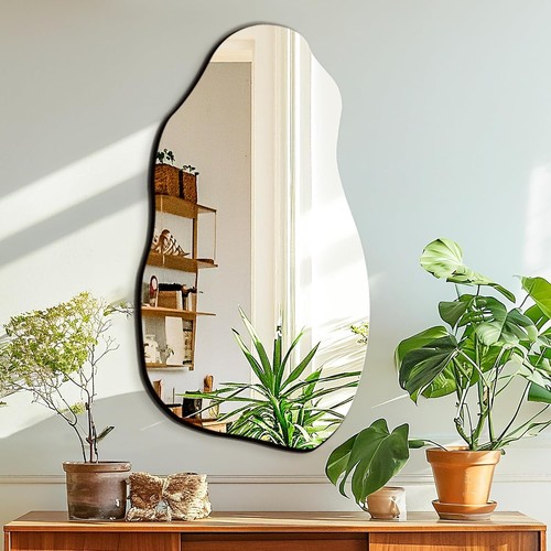 Irregular asymmetrical wall - irregular,