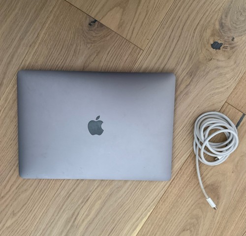 Apple macbook pro 2017 - apple,