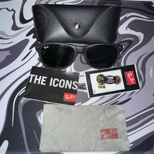 Ray-Ban RB2132 New Wayfarer