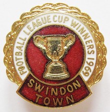 SWINDON TOWN - Original Vintage Enamel Football Badge 1969 LEAGUE CUP WINNERS