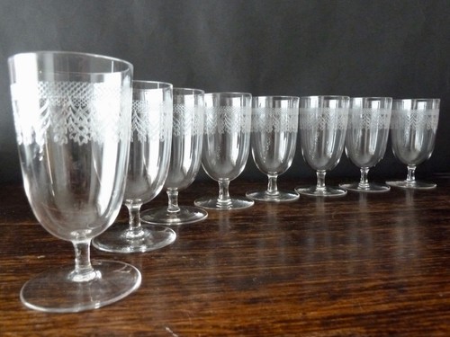 Antique acid etched wine - 8x,