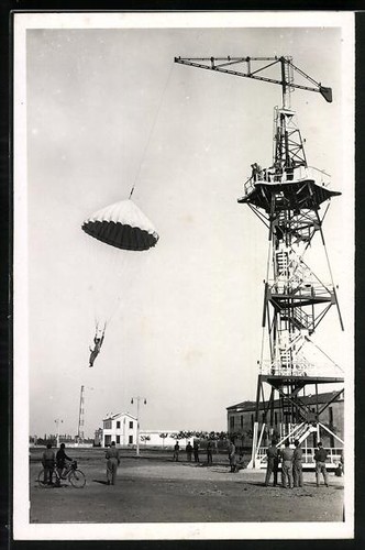 Istres parachute school - istres,,