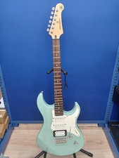 YAMAHA PAC112V Pacifica electric guitar