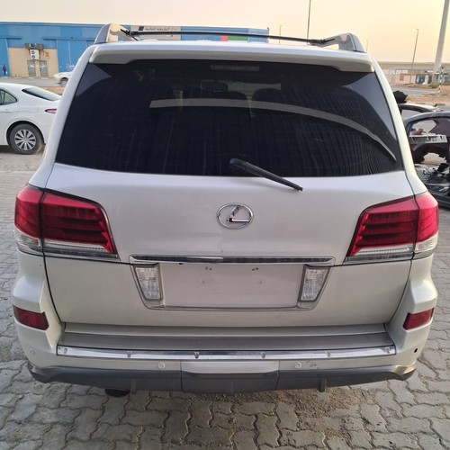 2014 lexus lx570 rear - lx570, spoiler
